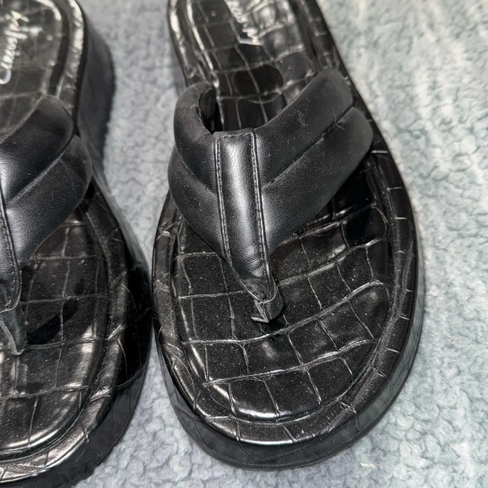 Womens Circus by Sam Edelman black sandals, flip flops, sz 9